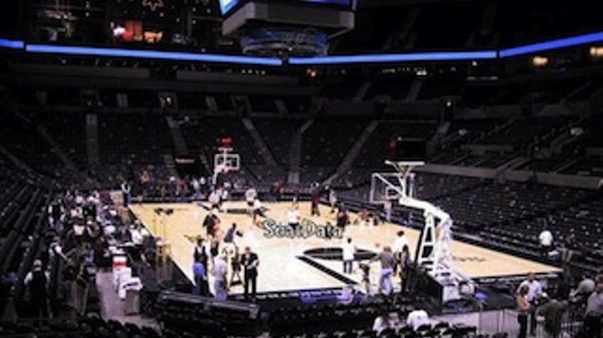 Craigslist Hookup: Free Spurs Ticket for a Lucky Lady