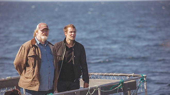 Old liar Murray French (Brendan Gleeson) and dum-dum doctor Paul Lewis (Taylor Kitsch) search the horizon in vain for sensible plotlines