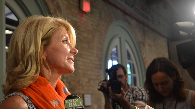 State Sen. Wendy Davis Outraises Greg Abbott in Texas Gov Race