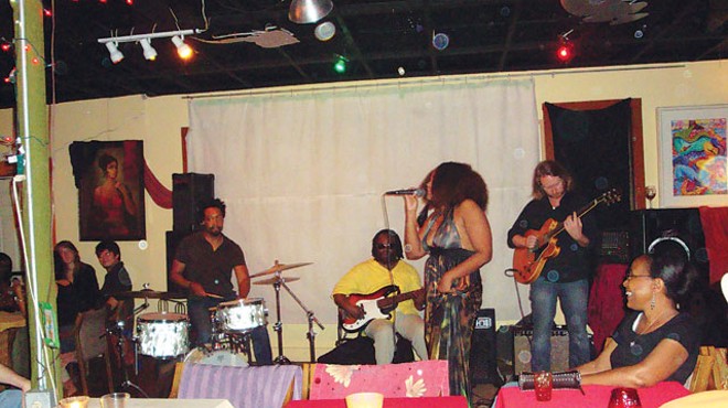 Tameca Jones leads her band through a soulful set at Carmens de la Calle Café.