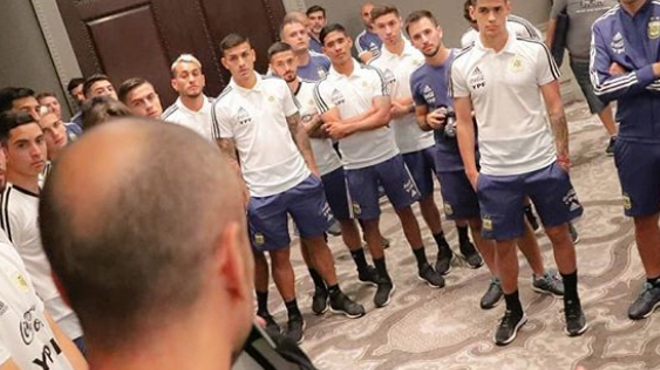 Manu Ginobili Visited the Argentina Soccer Team Ahead of Match Against Mexico in San Antonio