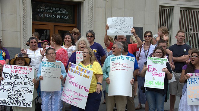 SA members of the Service Employees International Union rallied last week in front of city hall.