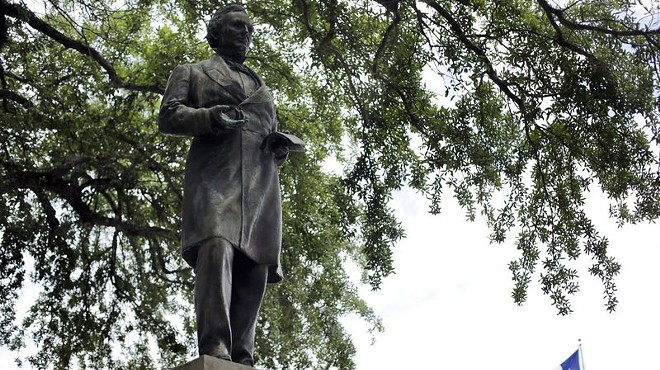 Jefferson Davis Statue Moved From South Lawn At University Of Texas At Austin