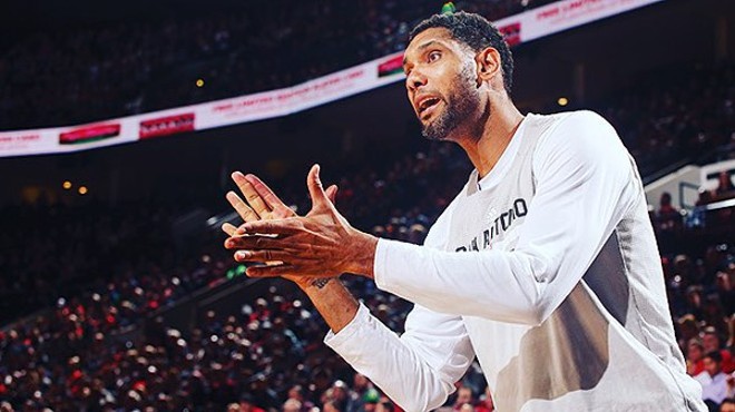 Tim Duncan and the Spurs have a chance to set the franchise single-season wins record.