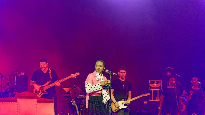With New Tracks and 90s Throwbacks, Lauryn Hill Delivered Memorable Performance