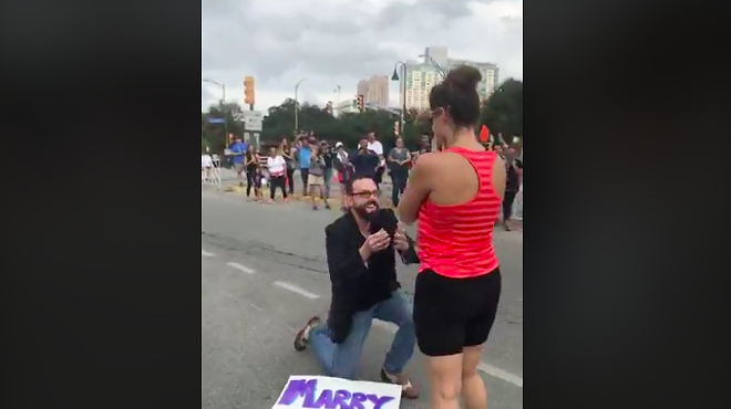 This Man Proposed to His Runner Girlfriend During the Rock 'N' Roll Marathon