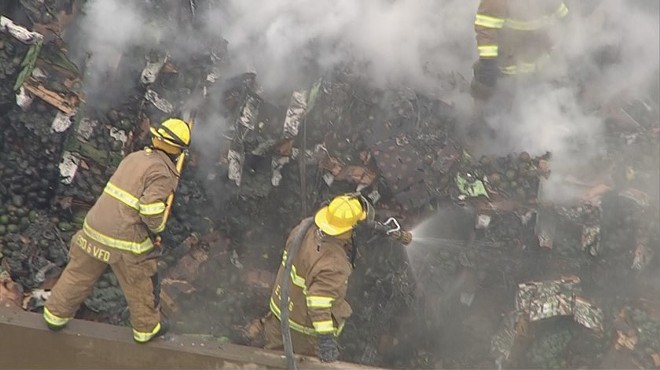 Thousands of Avocados Spill Onto Texas Highway After Rig Catches Fire