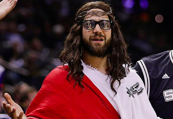 Spurs Jesus
    Local icon and everyone's best friend, a Spurs Jesus costume is sure to get you first place in any costume contest. 
    Photo via Instagram, ffeno
