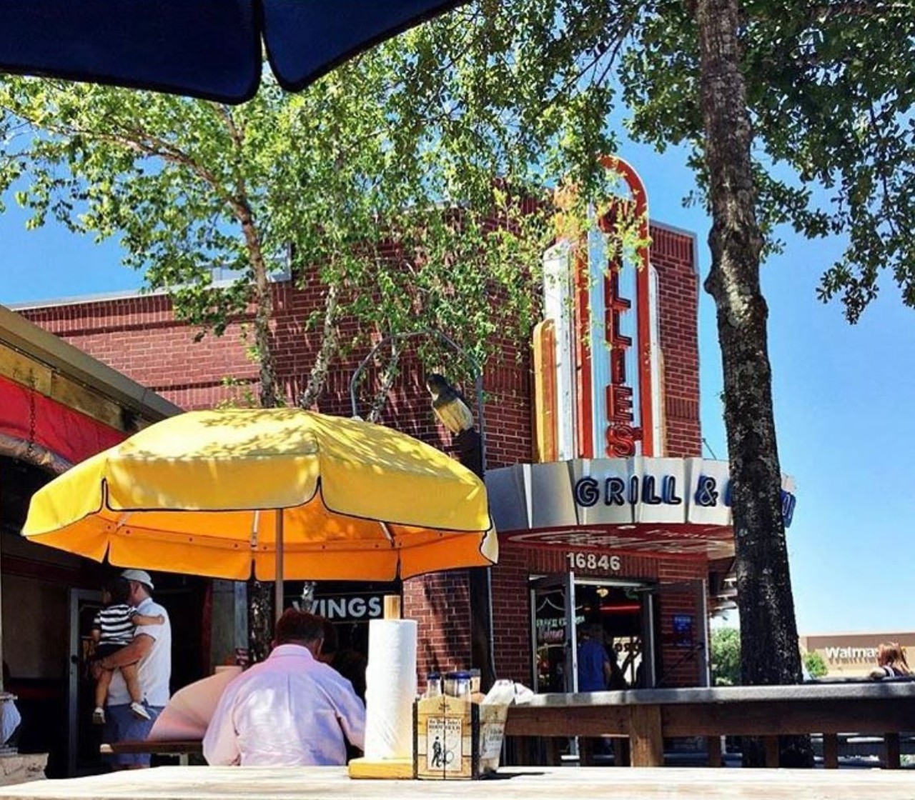 Willie’s Grill & Icehouse
Multiple locations, williesgrillandicehouse.com
Each Willie’s is a little bit different, but they’ve all got at least a few things in common. The first is having a play area for kids, the second is ice-cold drinks, and the third is tasty fried mushrooms.
Photo via Instagram / williesgrill