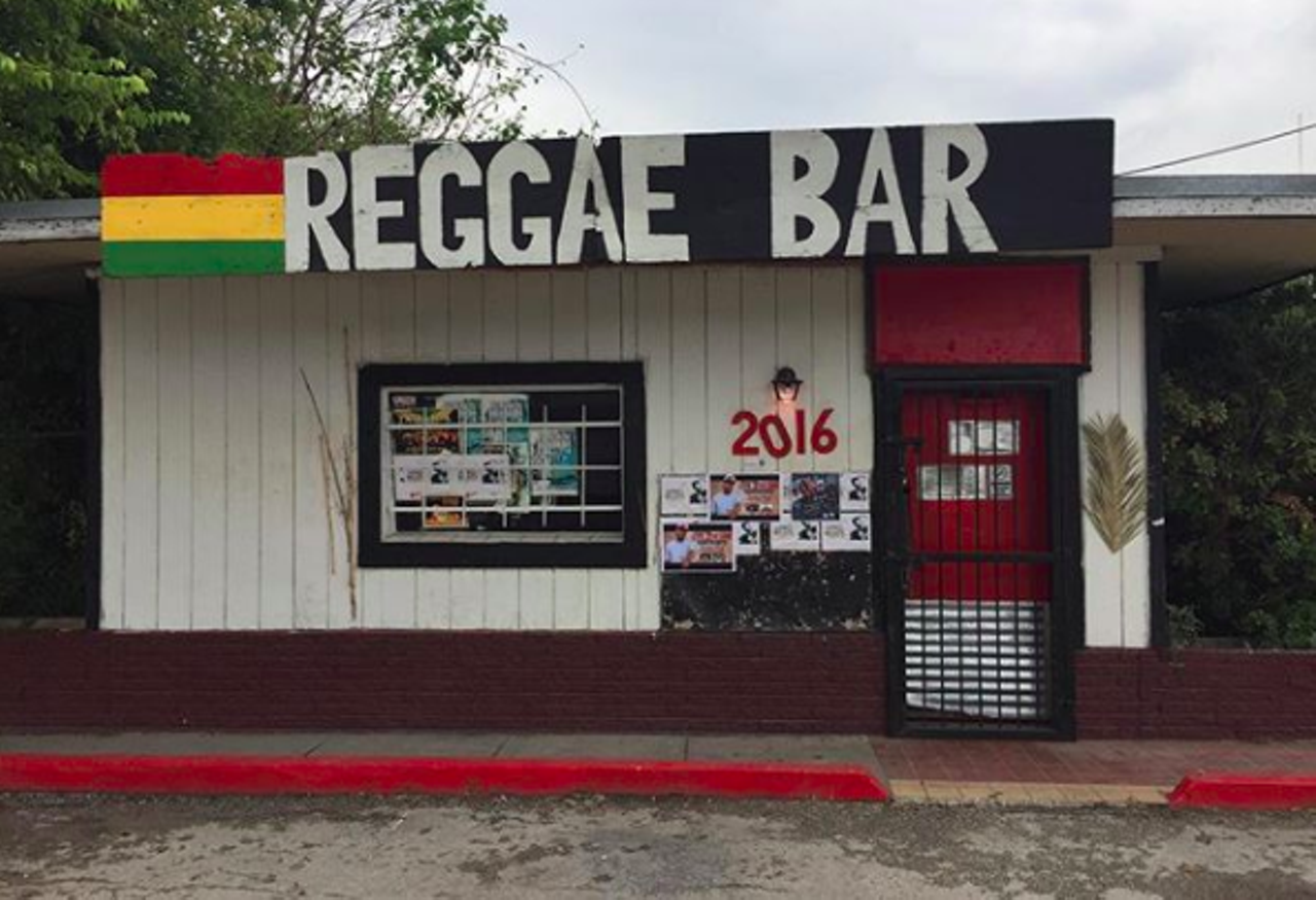 Reggae Bar
826 San Pedro Ave, (210) 772-9891
Reggae Bar brings the chill, laid-back attitude of the island back to SA. The Jamaican theme is all around, from food and drink to music and aesthetic. Be sure to visit on reggae & dance nights to get extra wild.
Photo via Instagram / christinafrasier