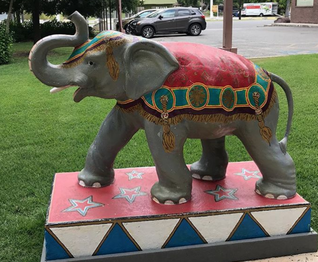 Cinnamon Kandy, the circus elephant
3801 Broadway St, (210) 357-1900, wittemuseum.org
While there’s much to explore at the Witte Museum, your next visit should definitely include checking out this adorable circus elephant statue. Cinnamon Kandy has called the Witte home for more than 75 years and has been subject to a bunch of necios climbing on top for pictures. While Cinnamon Kandy is now in front of the Morton Research and Collections Center nearby, she’s still worth a detour.
Photo via Instagram / colchas_y_mas