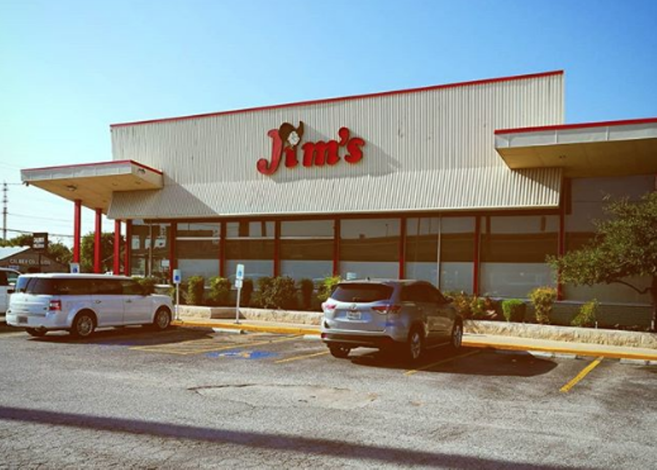 Jim’s
Multiple locations, jimsrestaurants.com
Whether you’re looking for dessert here or just on the prowl for a slice of pumpkin pie, you can indulge at Jim’s. With most locations open 24 hours, you can always depend on this local chain to deliver the goods.
Photo via Instagram / alonsohdez12