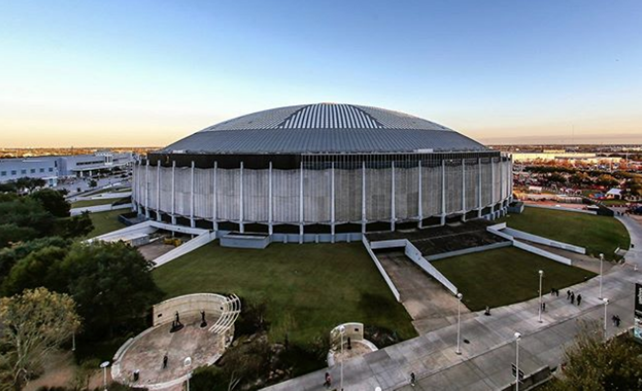 The Astrodome got high praise when it opened.
The Astrodome isn’t just the venue where Selena had her last concert before her death. As the first domed stadium in the world (yes, the entire world), the Astrodome was a big hit when it opened in 1965. Upon its opening, it was considered the eighth wonder of the world. The structure closed in 2008 due to numerous code violations.
Photo via Instagram / itsme_troyt