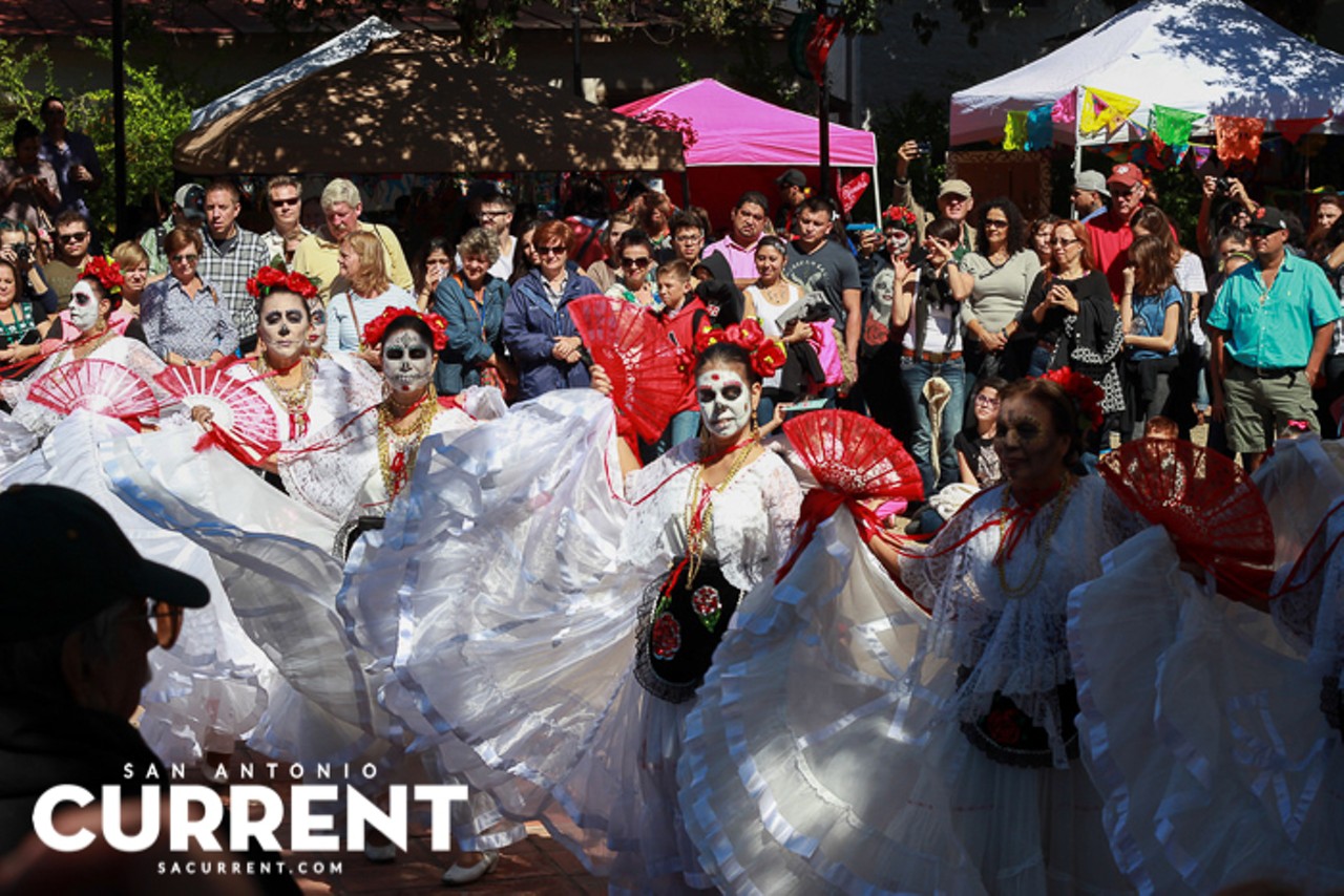 60 Lively Photos From Muertos Fest at La Villita