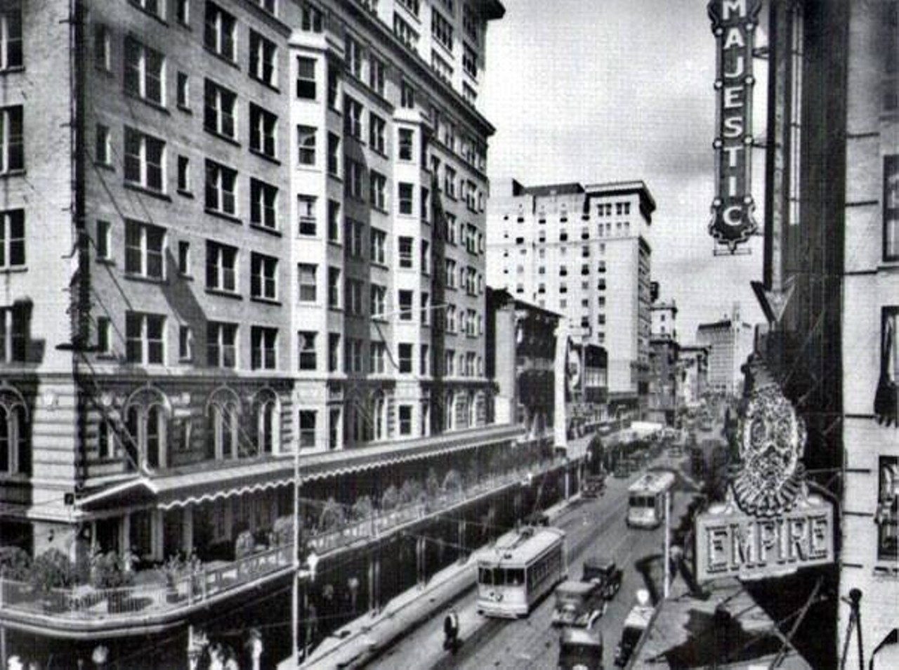 Late 1920s, Houston Street looking east from St. Mary's Street, with the Gunter Hotel on the left and the Majestic & Empire Theater on the right.