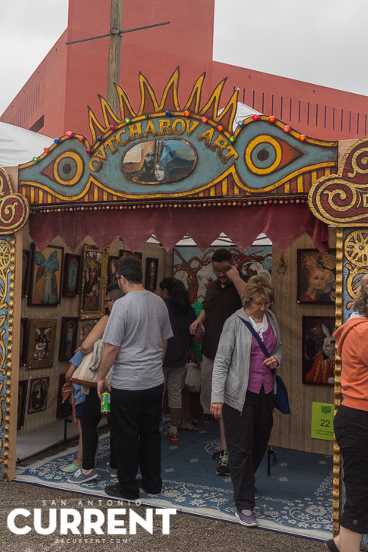 65 Photos from the Fiesta Art Fair that Will Inspire You to Become an Artist