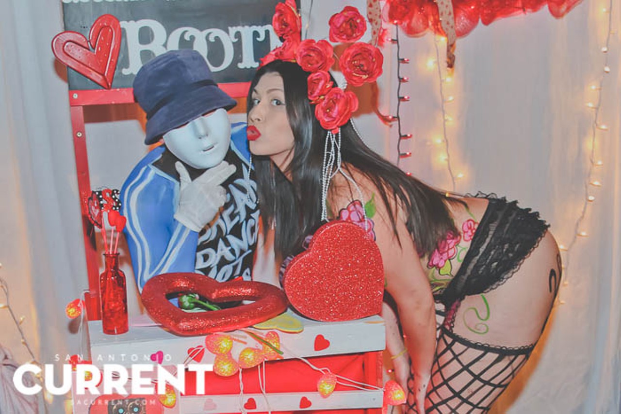 28 Photos Of The Fitzgerald's Bar Valentine's Day Body Paint Party
