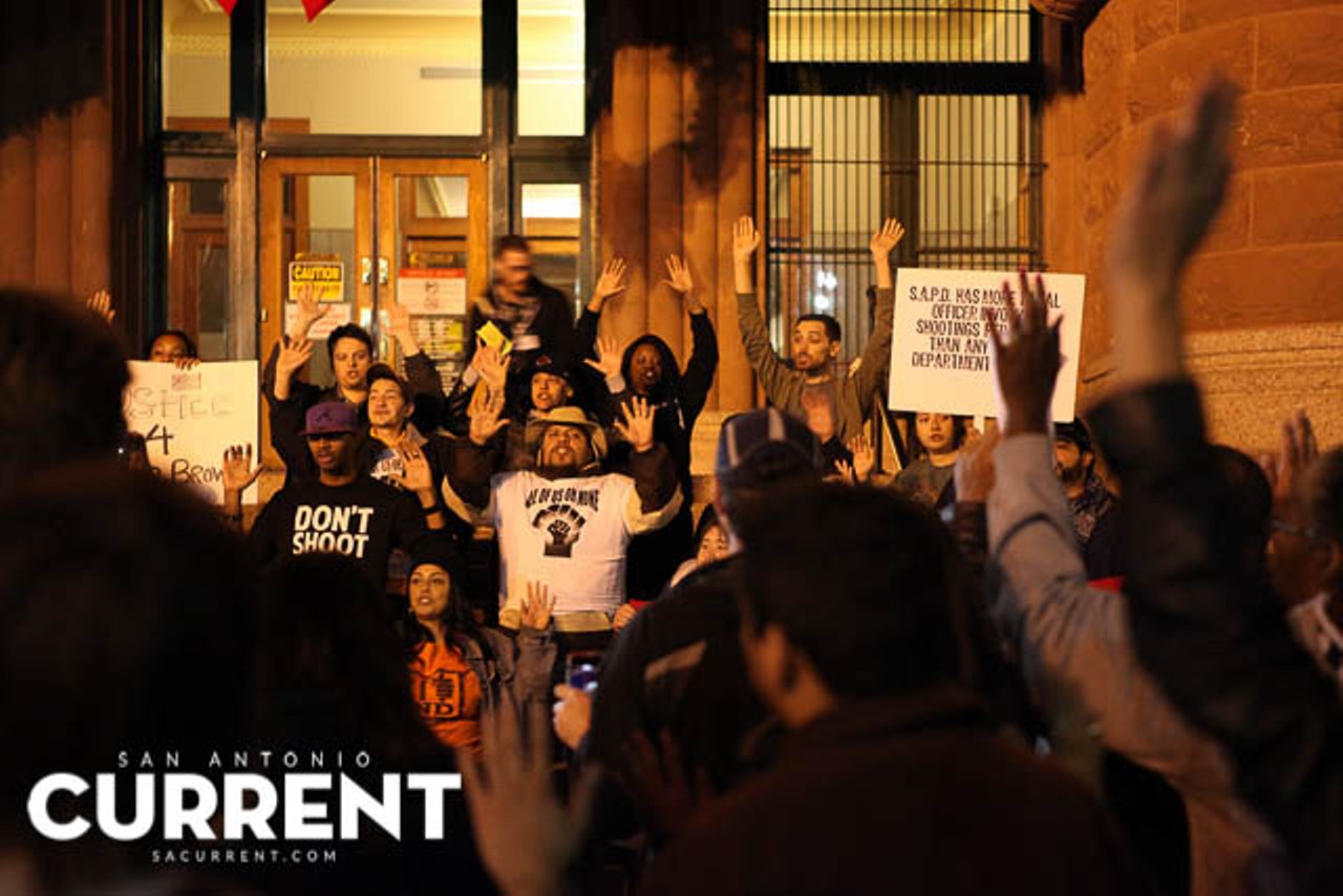 28 Powerful Photos from the Ferguson Rally at Bexar County Courthouse
