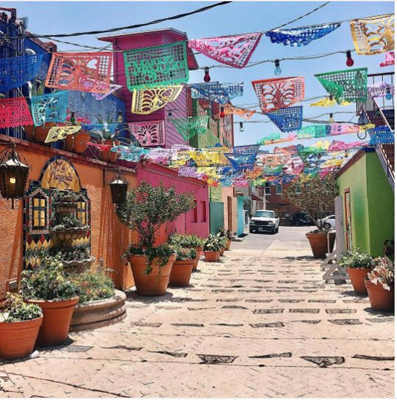 Walk around Market Square
(210) 207-8600 514 W Commerce St,
getcreativesanantonio.com
Want to feel like tourist for a day? Window shopping at Market Square is where to go. Enjoy the sights, sound and drinks all at a reasonable price.
Photo via Instagram 
betsmai
