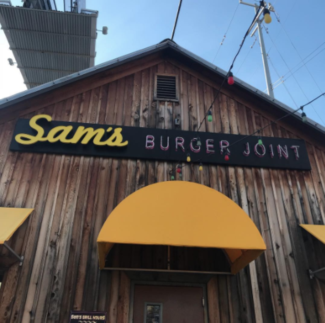 Sam’s Burger Joint Music Hall
330 E. Grayson St., (210) 223-2830, samsburgerjoint.com
Come for the burgers, stay for the music. Or maybe it's the other way around? Either way, you're in for a fun and tasty night.
Photo via Instagram, jenniesuesview