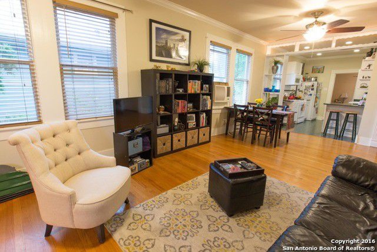 512 W. Craig Place Apt. 3
$1,000/month
1 bed, 1 bath, 750 sq. ft.
This single-family home has been beautifully updated and is just minutes from downtown, the Pearl and Trinity.