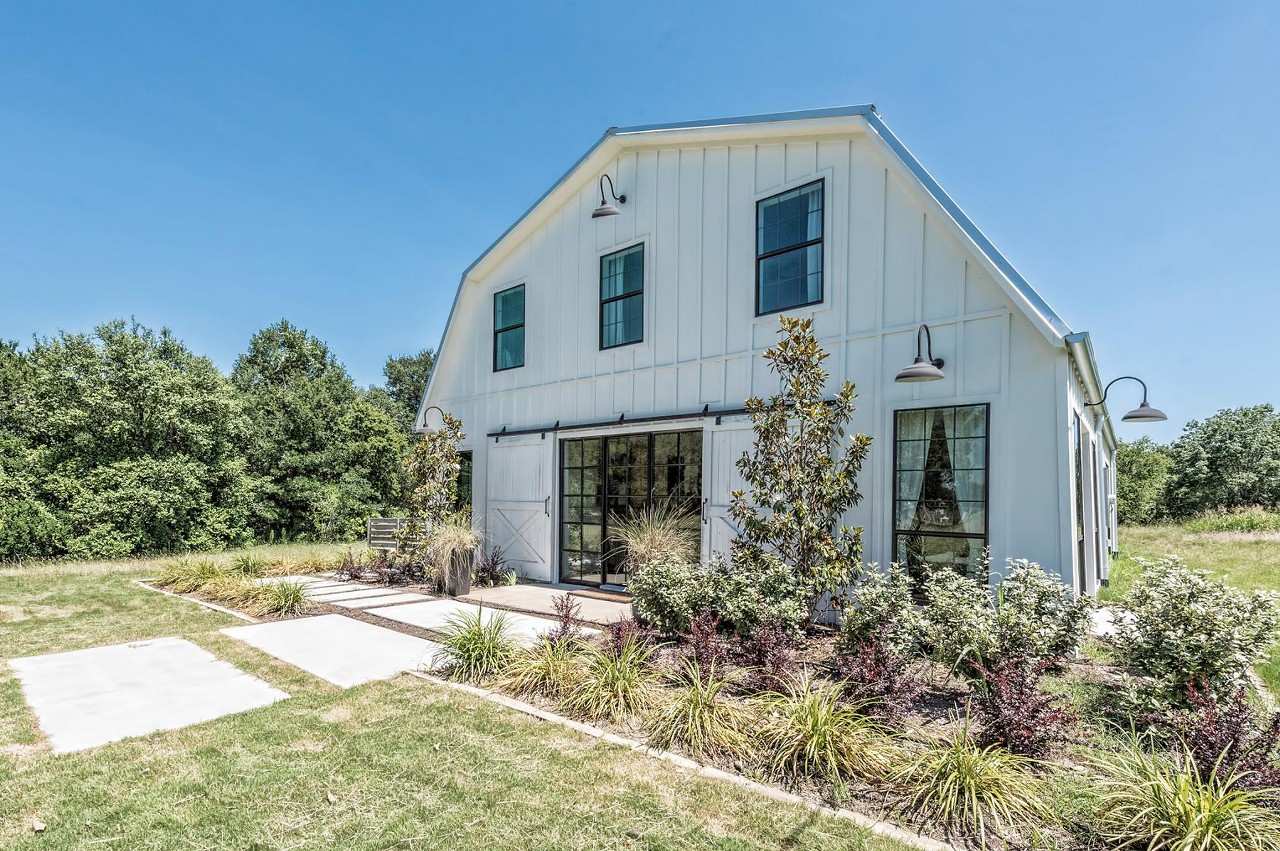 123 Spring Creek Street
Lacy Lakeview, TX
The Barndominium offers country-living...