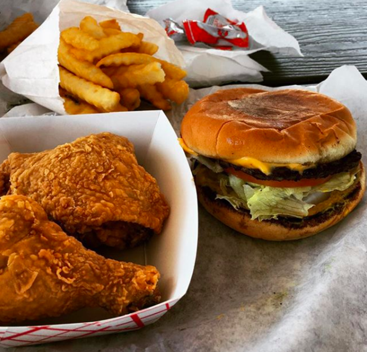 Che’s Chicken & Burgers
4303 S Presa St., (210) 533-7989
Pick up some fish, gizzards, burgers and – duh – chicken at this counter-serve fast food spot. Sit under the covered patio and enjoy the fried goodness. You can worry about the calories later.
Photo via Instagram / davistho_sa