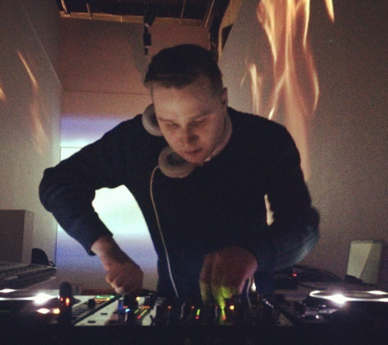Creepside
Friday, March 16, 8:45-9:30pm
Electronic artist and producer, Creepside’s music combines everything from current EDM and vogue elements matched with ’90s UK garage.
Photo via Instagram / creepsidebb