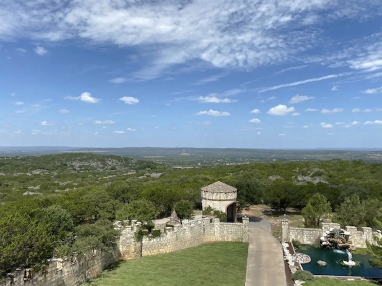 15 beautiful Texas Airbnbs perfect for a weekend getaway, including some near San Antonio