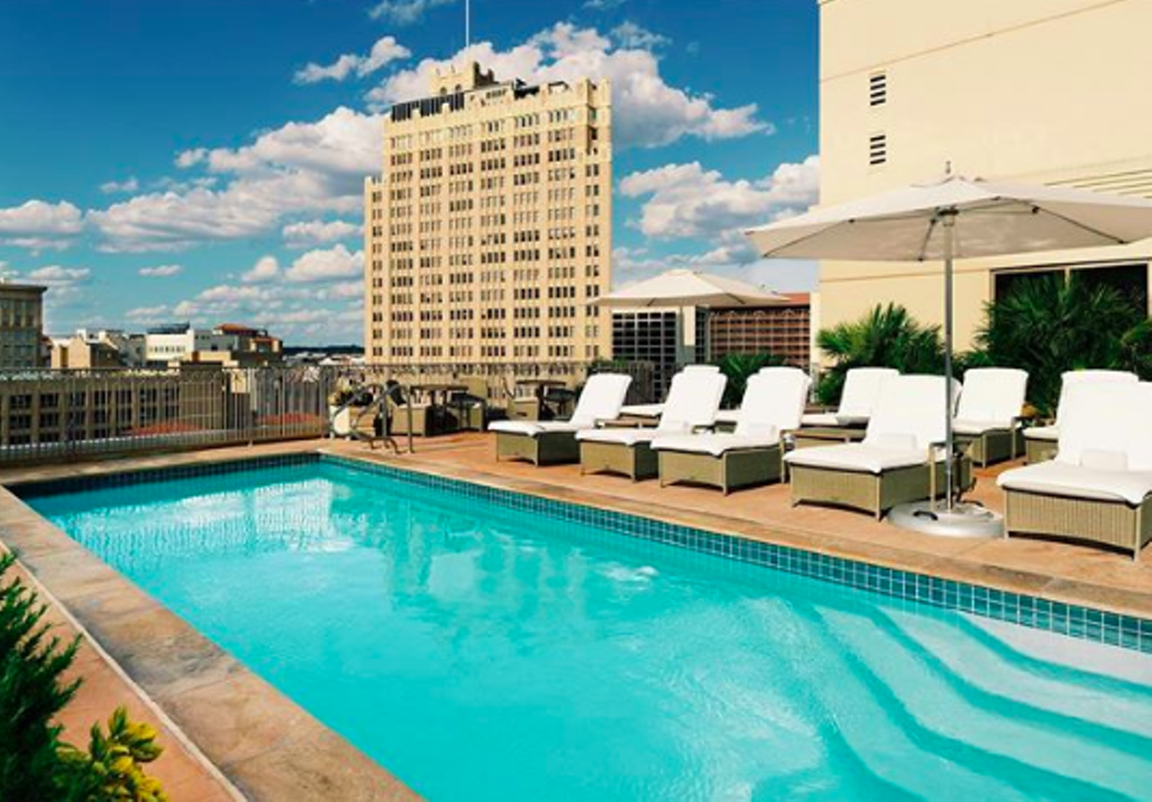 Mokara Hotel & Spa
212 W Crockett St, (210) 396-5800, omnihotels.com
This luxury hotel delivers on all fronts, and that includes the gorgeous pool here. The four-star hotel is home to a rooftop pool that is adjacent to a cafe so you can snack on lighter fare or get boozy while you hang out poolside.
Photo via Instagram / mokarahotelandspa
