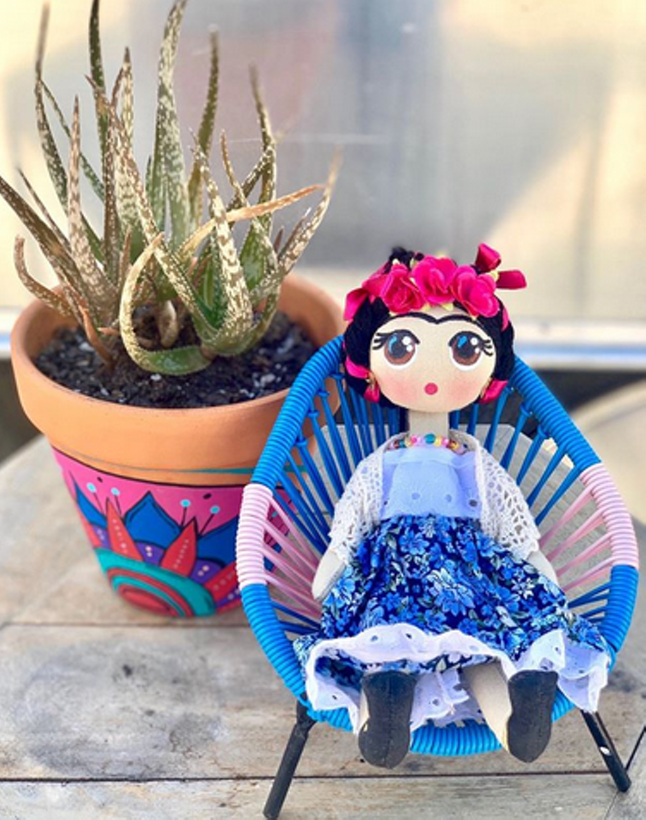 La Casa Frida
La Casa Frida gathers artisan goods from all over Mexico, so you better believe they’ll get them to your door. Online orders of $20 or more get free shipping using the code pincherona. 
Photo via Instagram / lacasafrida