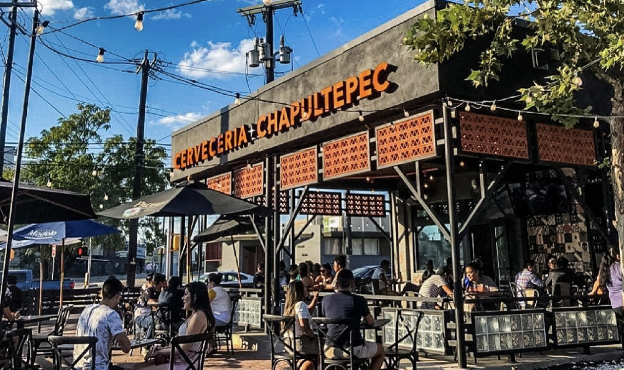 Cervecería Chapultepec
Multiple Locations
Cervecería Chapultepec suddenly shuttered both SA locations in June 2022. The one-price Mexican chain made its SA debut in 2020, offering tacos and tortas along with cocktails, wine and beer. 
Photo via Instagram / cerveceriachapultepecsat