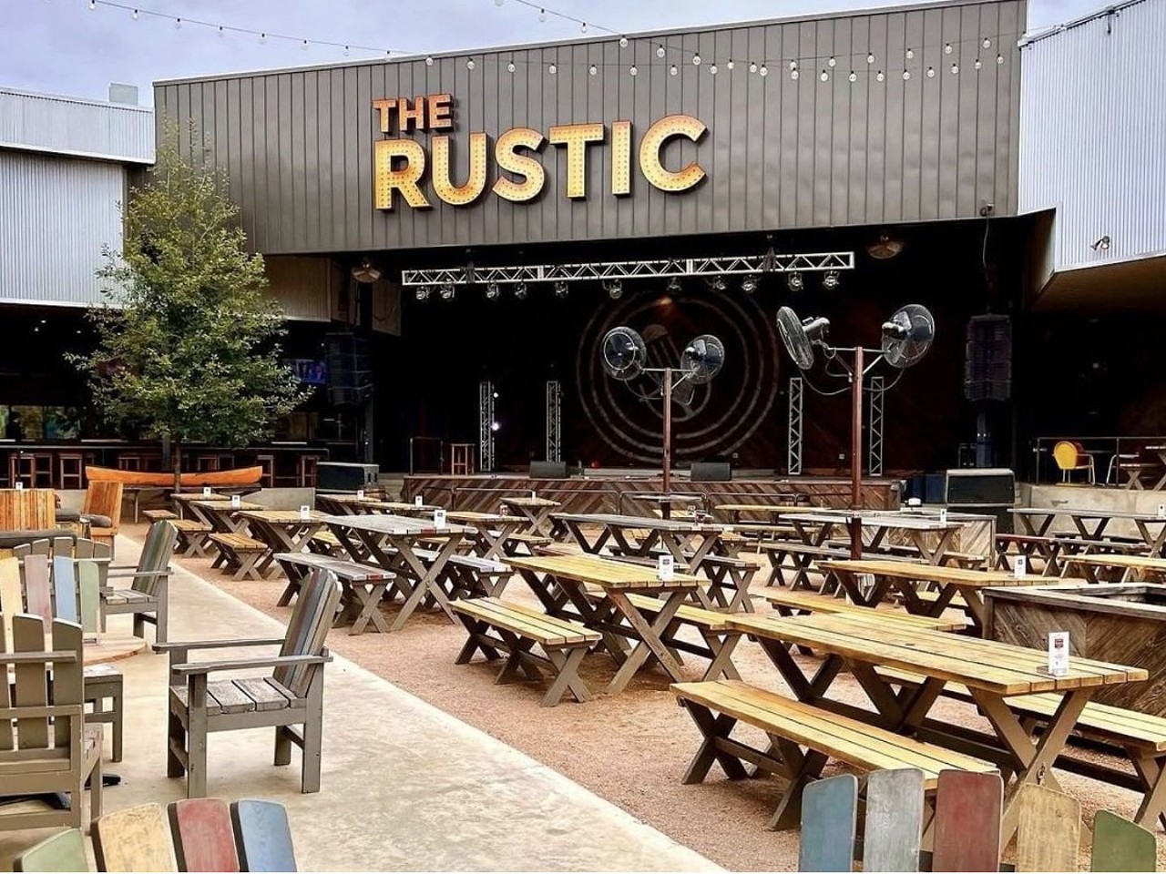 The Rustic
17619 La Cantera Parkway #204, (210) 245-7500, therustic.com/san-antonio
Sitting right outside of the loop, The Rustic offers a diverse array of foods and a huge outdoor seating area, not to mention the plethora of options on the drink menu. The venue also features regular live music for guests to enjoy as they sip their cocktails or frosty beers.