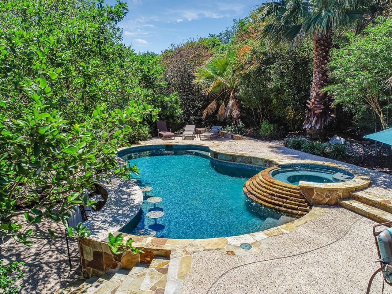 25 Homes for Sale in San Antonio With Completely Over-the-Top Pools
