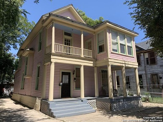 A 1905 fixer-upper just went on the market in San Antonio's King William Historical District