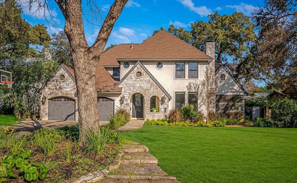 A 1931 Alamo Heights home is for sale after a major restoration project