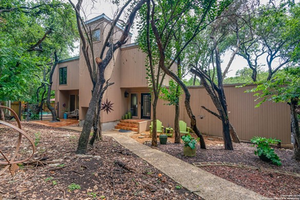 A San Antonio architect's stylish and secluded '70s home is on the market for the first time