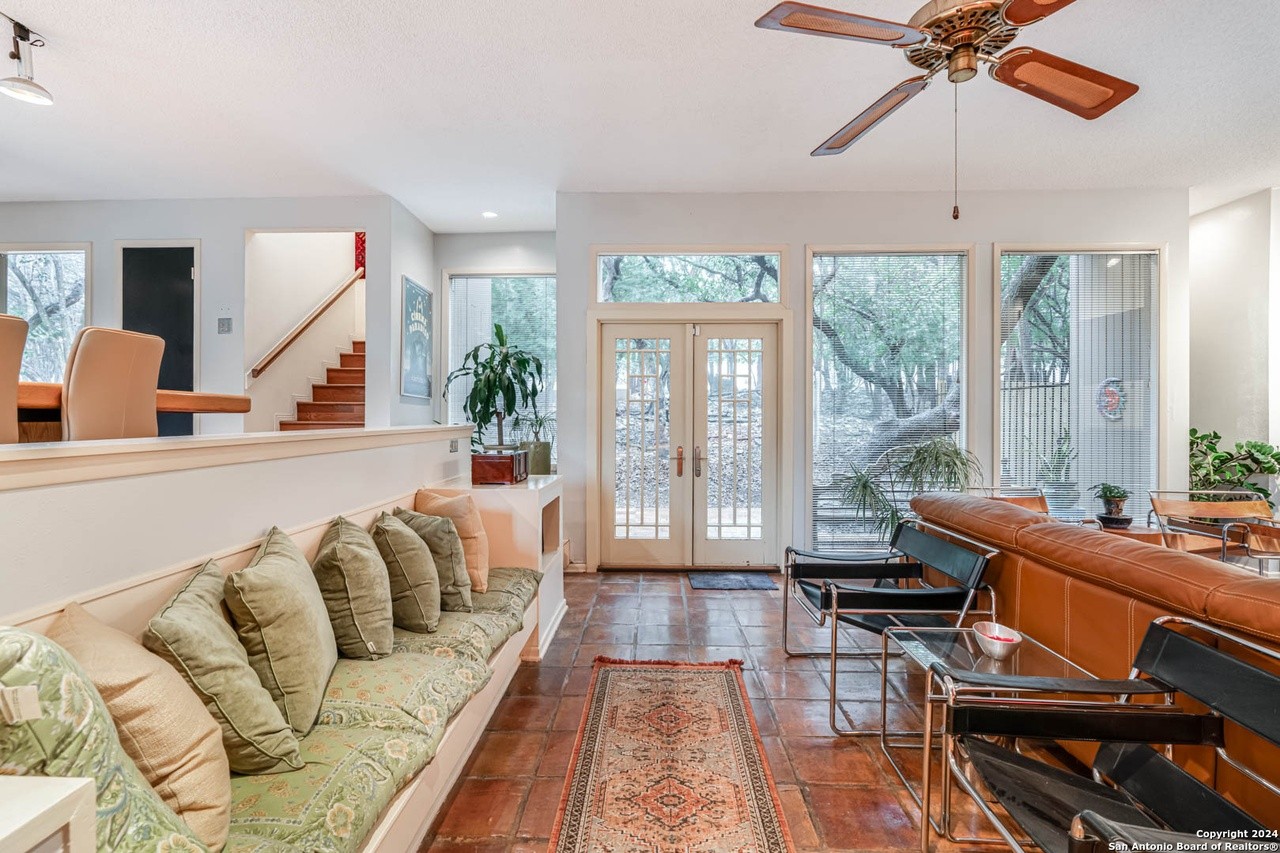 A San Antonio architect's stylish and secluded '70s home is on the market for the first time