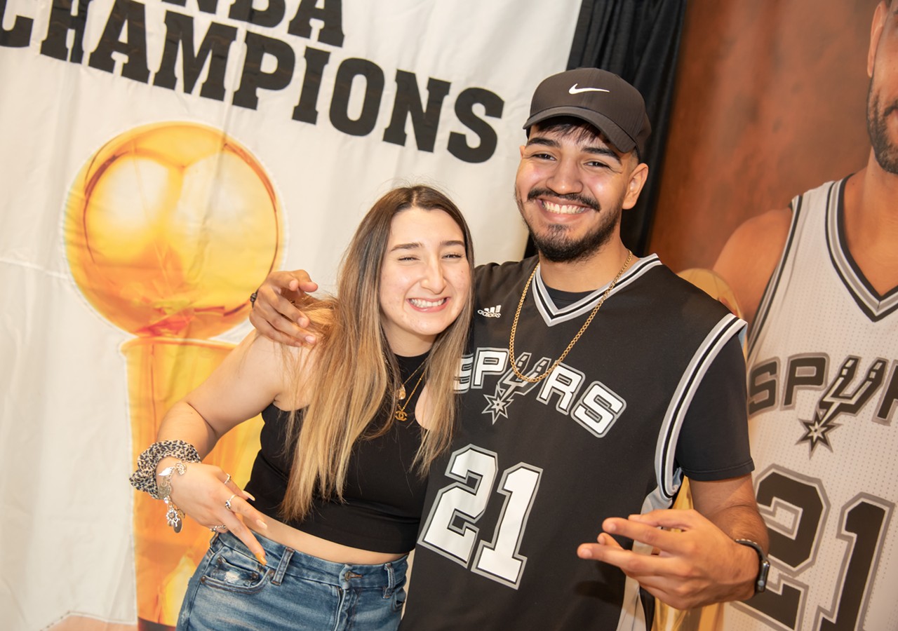 All the fans we saw at the Spurs' Tim Duncan Hall of Fame Photo Walk