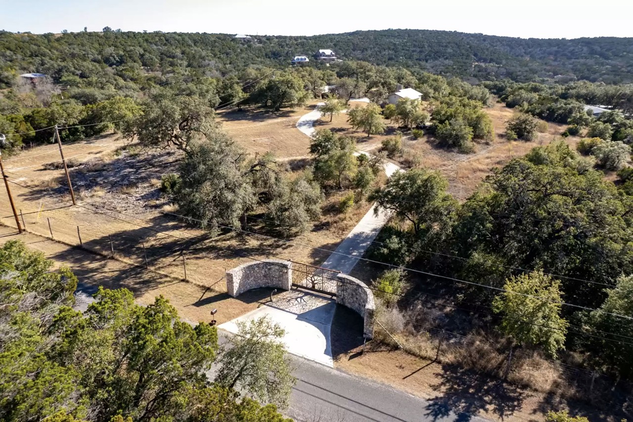 An 1890s ranch for sale in Helotes backs up to a 1,000-acre nature preseve