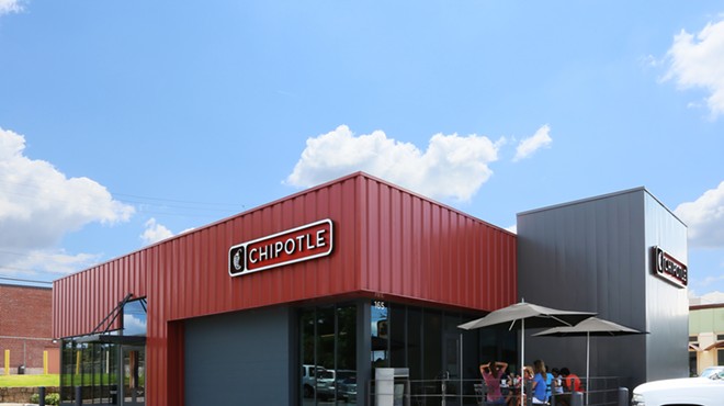 Burrito chain Chipotle won’t mandate the COVID vaccine, but will cover associated costs for staff
