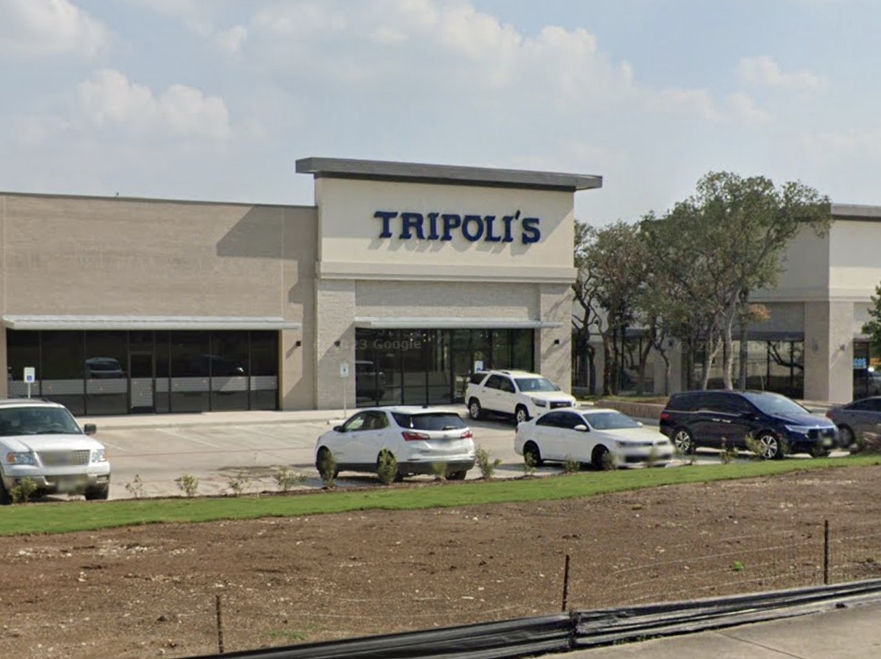 Tripoli's
322 Valley Hi Drive
This February, Tripoli’s closed its location on the north side in preparation for its relocation to 1726 Alamo Ranch on the far West Side. The Alamo Ranch location has not opened yet, but will be similar to the previous location with an added patio.