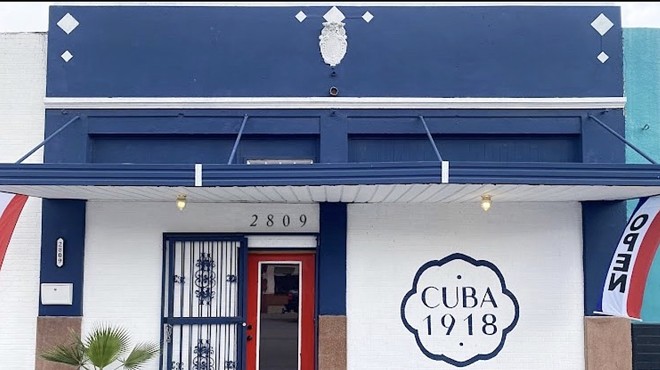 Cuba 1918 is located in the Quintana neighborhood outside of Port San Antonio.