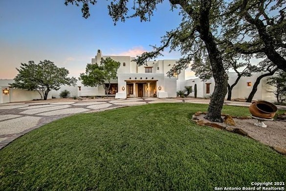 George Strait cuts the sale price on his San Antonio mansion —&nbsp;again