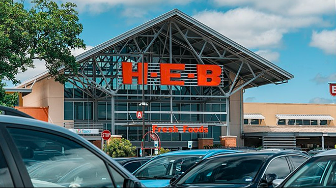 H-E-B Exec Tells People Not to Bring Whole Family to Store Because Some Texans Still Don't Get Social Distancing
