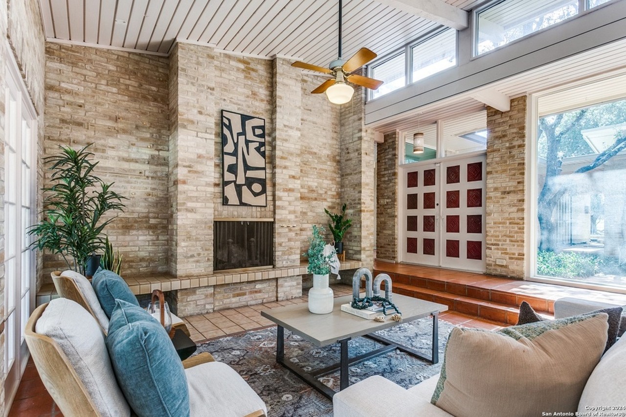 Mid-Century Modern home for sale in San Antonio was designed by Tower of the Americas architect