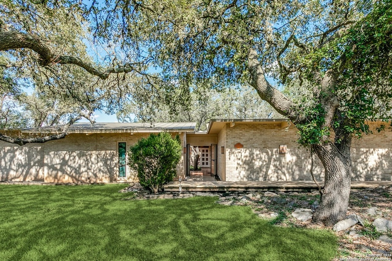 Mid-Century Modern home for sale in San Antonio was designed by Tower of the Americas architect