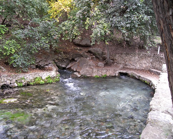 The Edwards Aquifer feeds the gorgeous Comal springs. - "COMAL SPRINGS 2007" BY LARRY D. MOORE - © 2007 LARRY D. MOORE. LICENSED UNDER CC BY-SA 3.0 VIA WIKIMEDIA COMMONS