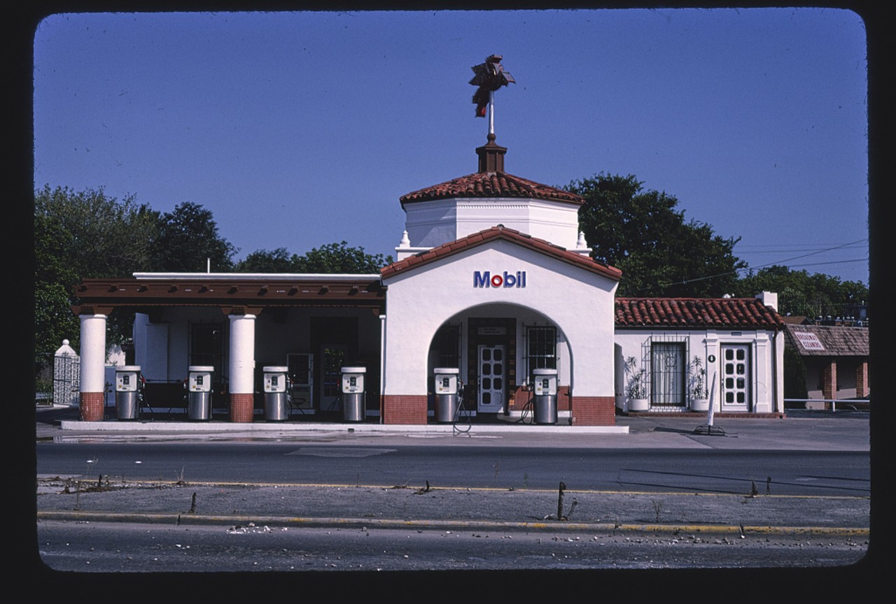 Ray Rogers Mobil gas station (build in 1933), Broadway St., San Antonio, Texas