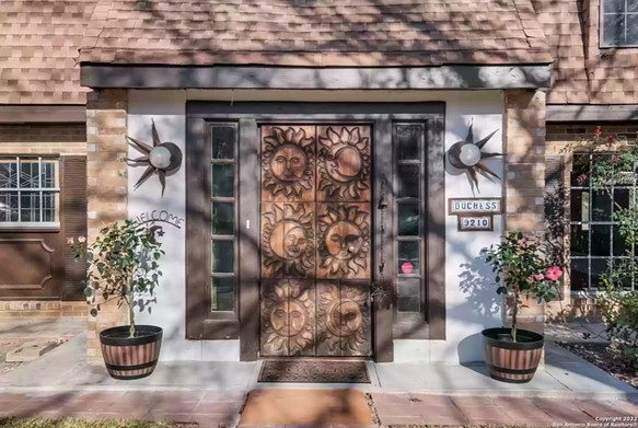 San Antonio painter Yolix Luna's stylish home is still on the market, and it includes some of her art